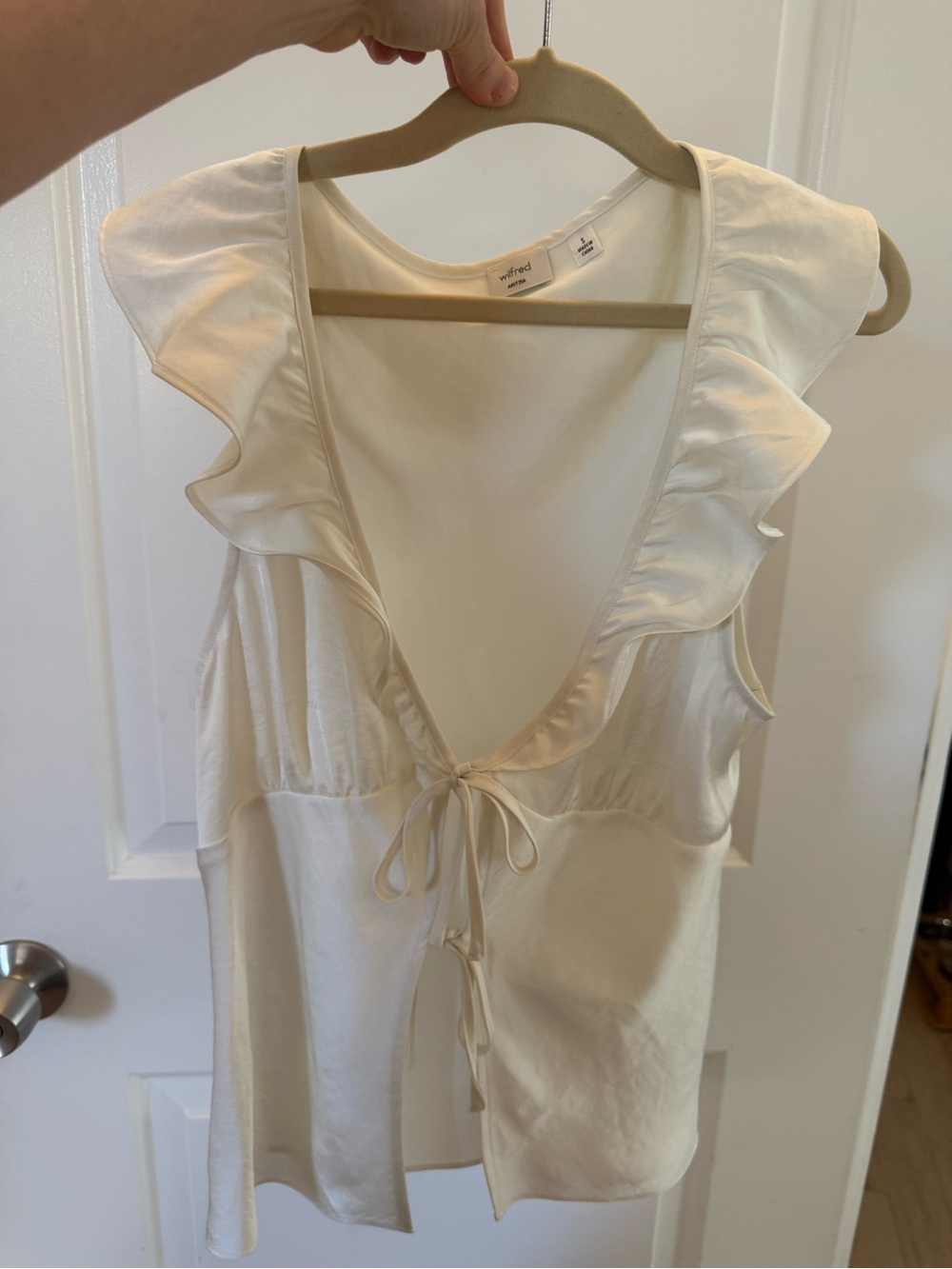 Wilfred Aritzia Tonka Satin Blouse - Picture 3 of 6